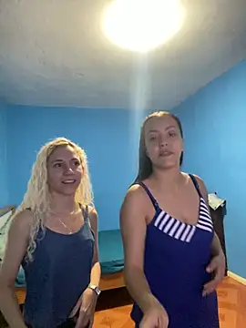 Snapshot of Bruna551 chatting on 3, 12, 2025 Bruna551 online show from 3, 12, 2025