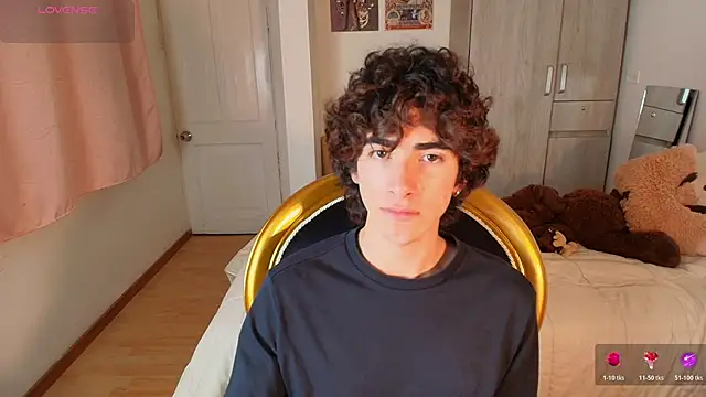 Nude Boy18 online show from 22, 11, 2025