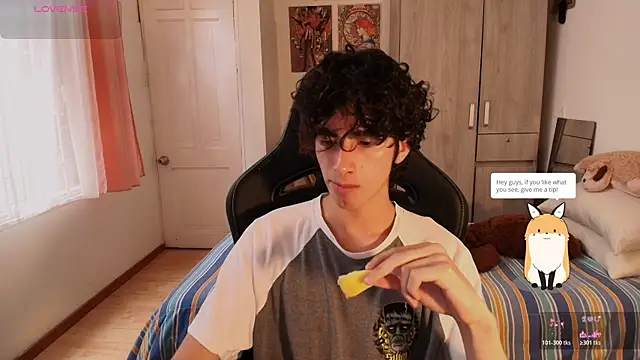 Nude Boy18 online show from 13, 4, 2026