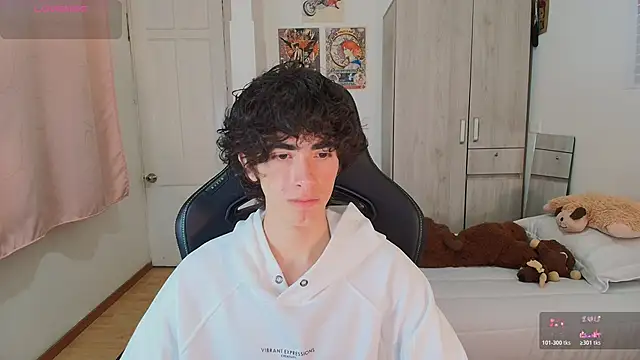 Snapshot of Nude_Boy18 chatting on 22, 5, 2026 Nude Boy18 online show from 22, 5, 2026