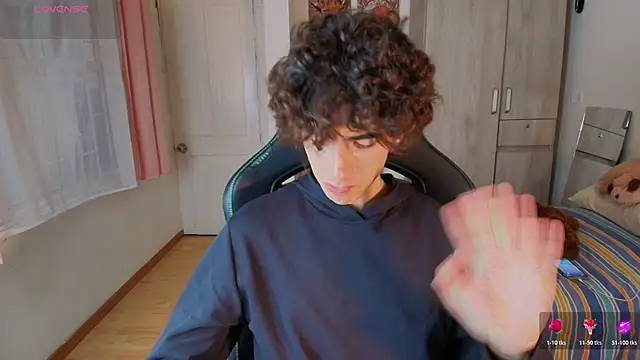 Nude Boy18 online show from 27, 11, 2025