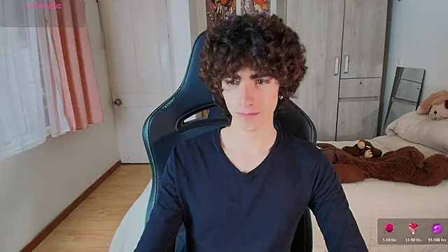 Nude Boy18 online show from 21, 12, 2025