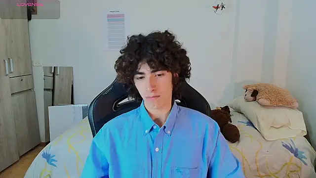 Nude Boy18 online show from 22, 2, 2026