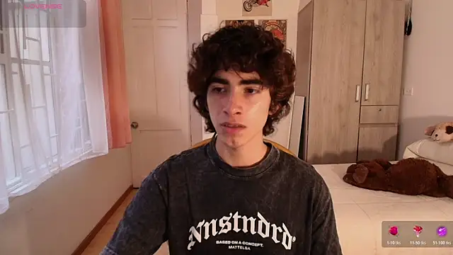 Nude Boy18 online show from 10, 11, 2025