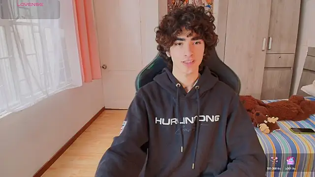 Nude Boy18 online show from 28, 11, 2025