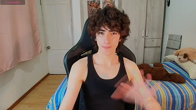 Nude Boy18 online show from 30, 11, 2025