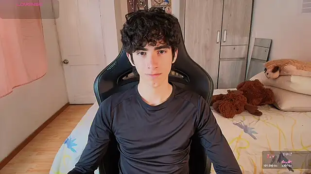 Snapshot of Nude_Boy18 chatting on 30, 5, 2026 Nude Boy18 online show from 30, 5, 2026