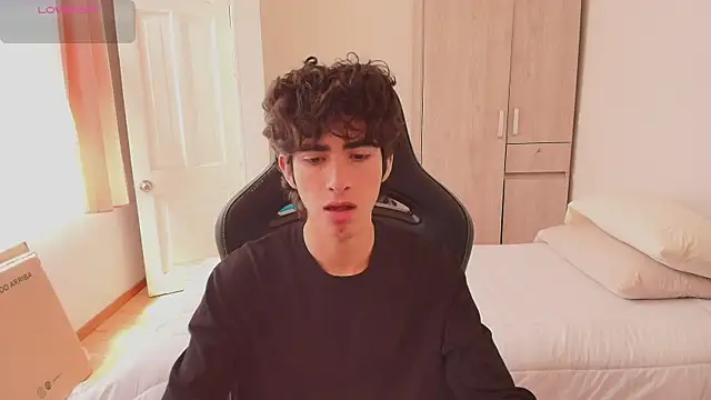 Snapshot of Nude_Boy18 chatting on 3, 6, 2026 Nude Boy18 online show from 3, 6, 2026