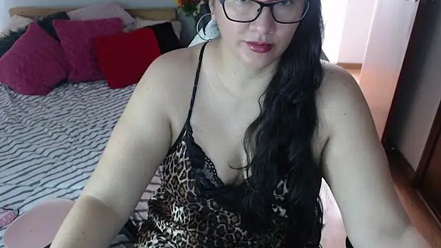 Aisha manzur online show from 10, 2, 2026