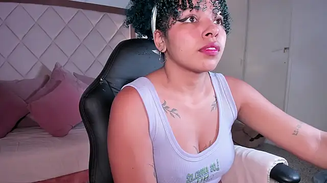 momo ayasse online show from 10, 11, 2025