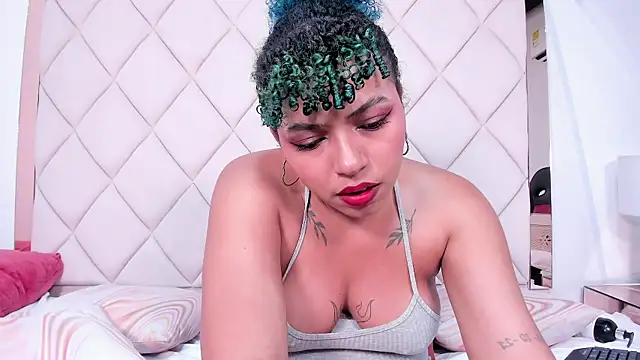 momo ayasse online show from 3, 10, 2025