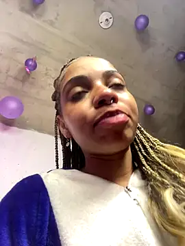 yumi hanna online show from 27, 9, 2025