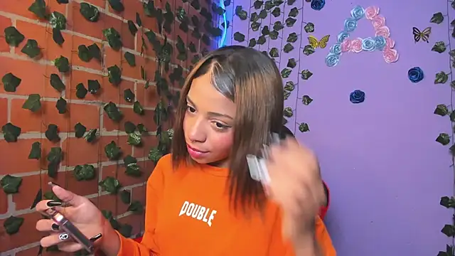 yumi hanna online show from 31, 10, 2025