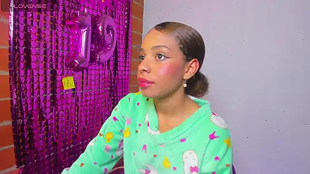 yumi hanna online show from 23, 9, 2025