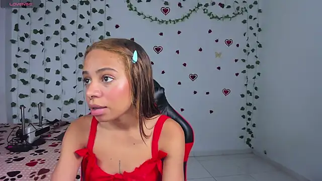 yumi hanna online show from 24, 4, 2026