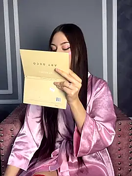 SofiJones  online show from 11, 11, 2025