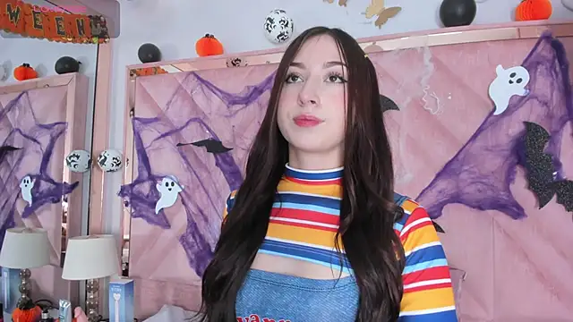 SofiJones  online show from 31, 10, 2025