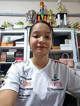 Natural Asian Girl online show from 17, 10, 2025