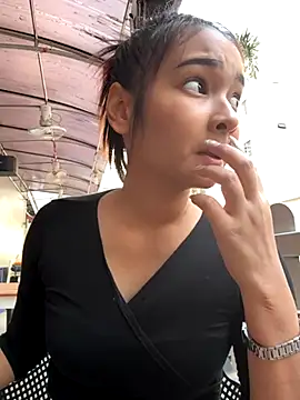 Natural Asian Girl online show from 27, 11, 2025