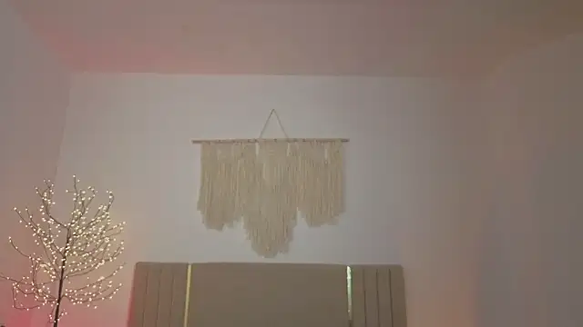 Little mia   online show from 23, 3, 2026