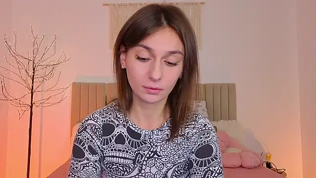 Little mia   online show from 13, 11, 2025