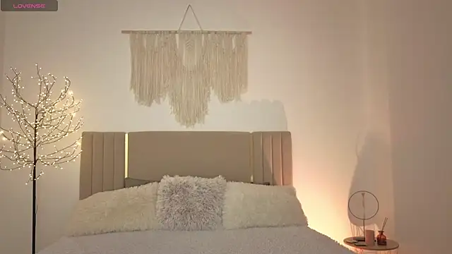 Little mia   online show from 5, 4, 2026