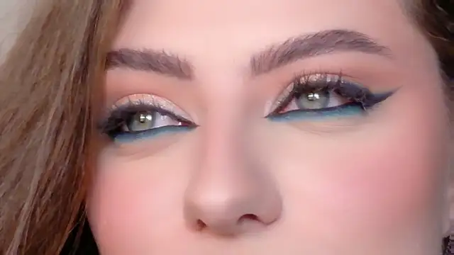 Sienna Voss online show from 15, 1, 2026