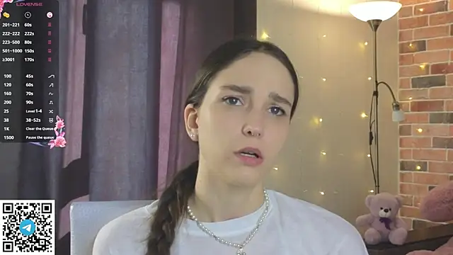 SoftieDream online show from 8, 11, 2025