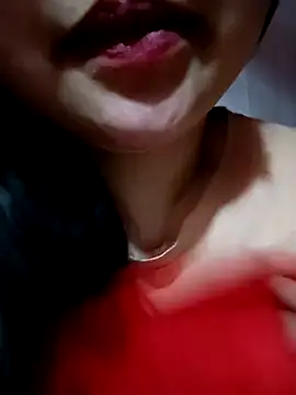 XoiXoi232 online show from 4, 3, 2026