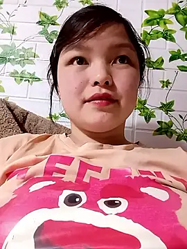 XoiXoi232 online show from 13, 4, 2026