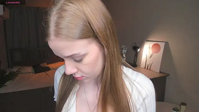 OdellaFrake online show from 30, 11, 2025