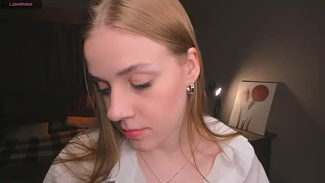 OdellaFrake online show from 16, 10, 2025