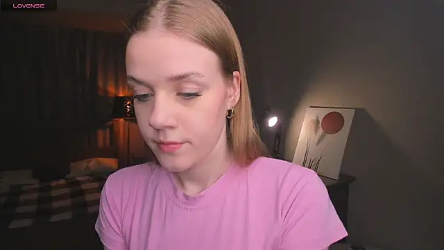 OdellaFrake online show from 21, 10, 2025