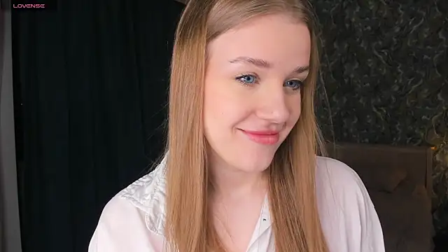 OdellaFrake online show from 17, 11, 2025