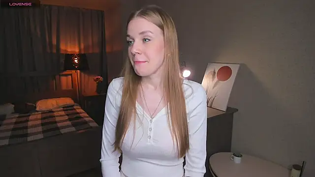 OdellaFrake online show from 6, 11, 2025