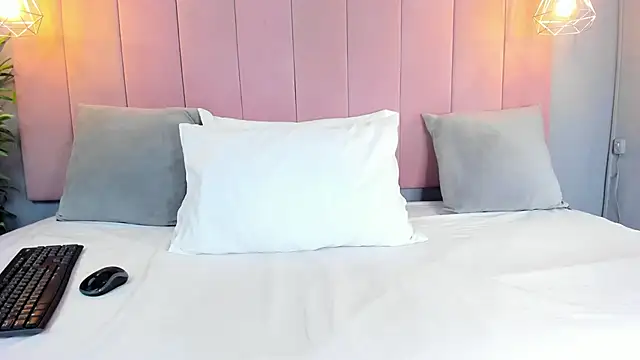 Snapshot of Cloe_Black chatting on 7, 11, 2025 Cloe Black online show from 7, 11, 2025