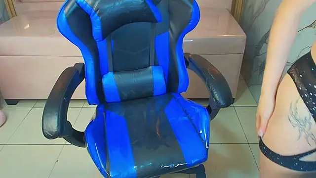 zoe r  online show from 11, 11, 2025