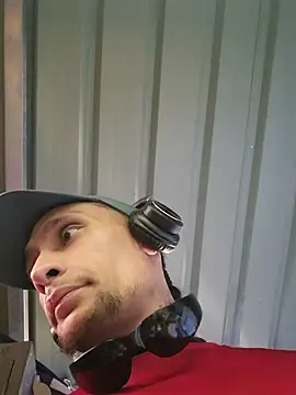 JustWatchUsCum online show from 20, 5, 2026
