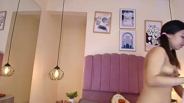 Isabelgh  online show from 2, 12, 2025