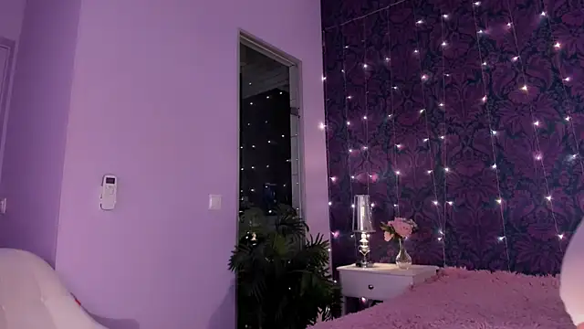 Snapshot of CherrRoses chatting on 13, 9, 2025 CherrRoses online show from 13, 9, 2025