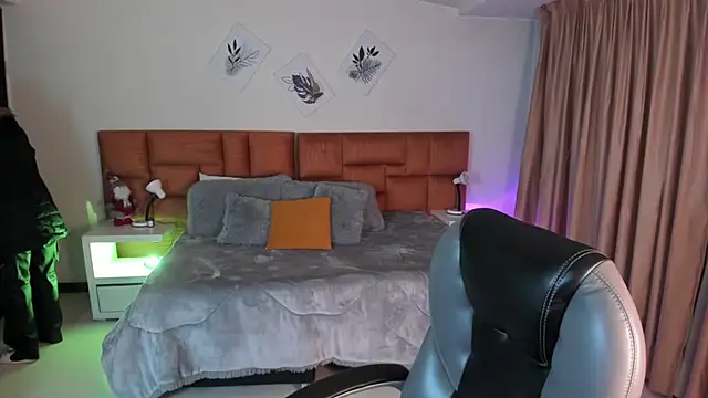 Catti Brie online show from 28, 11, 2025