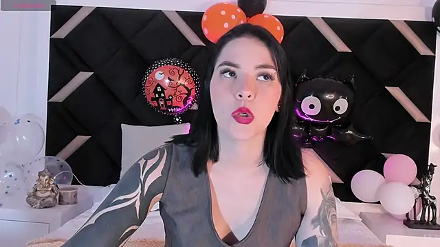 Snapshot of kate_cass chatting on 26, 10, 2025 kate cass online show from 26, 10, 2025