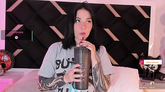 Snapshot of kate_cass chatting on 22, 10, 2025 kate cass online show from 22, 10, 2025