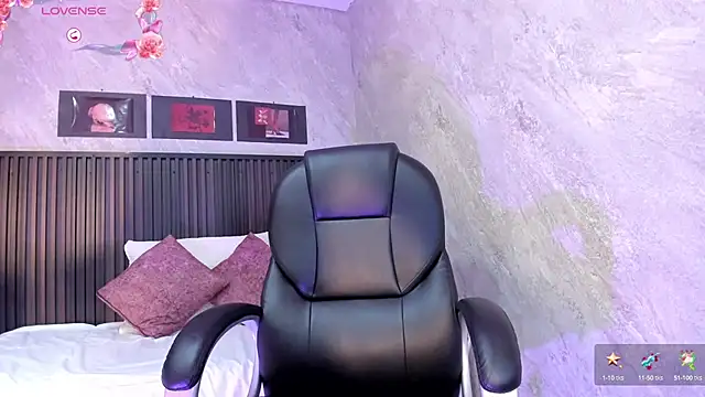 dark  nymph online show from 9, 9, 2025