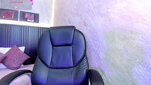 dark  nymph online show from 19, 9, 2025