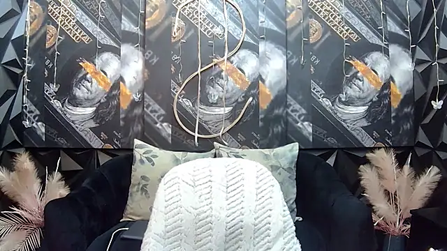 Snapshot of Lilmisbaddyxxx chatting on 18, 10, 2025 Lilmisbaddyxxx online show from 18, 10, 2025