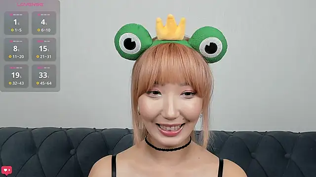 Snapshot of Yume_ko chatting on 9, 9, 2025 Yume ko online show from 9, 9, 2025