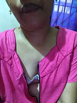 Snapshot of keralacouples11 chatting on 18, 10, 2025 keralacouples11 online show from 18, 10, 2025