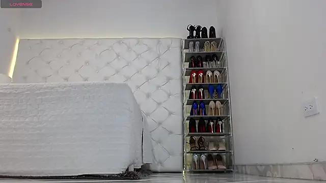 yury m2  online show from 14, 4, 2026