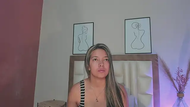 EllieFontanes online show from 6, 10, 2025
